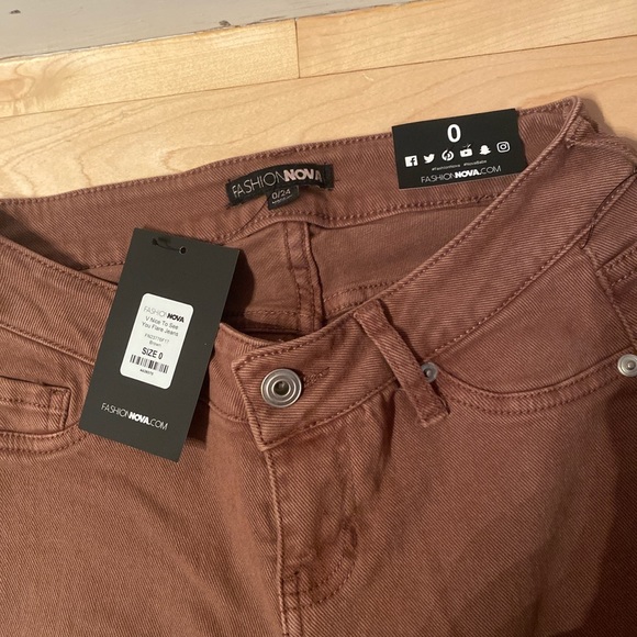 Low rise brown flared jeans - Picture 2 of 3